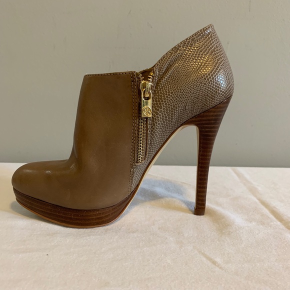 MICHAEL Michael Kors Shoes Micheal Micheal Kors Tan Platform High michael-michael-kors-shoes-micheal-micheal-kors-tan-platform-high